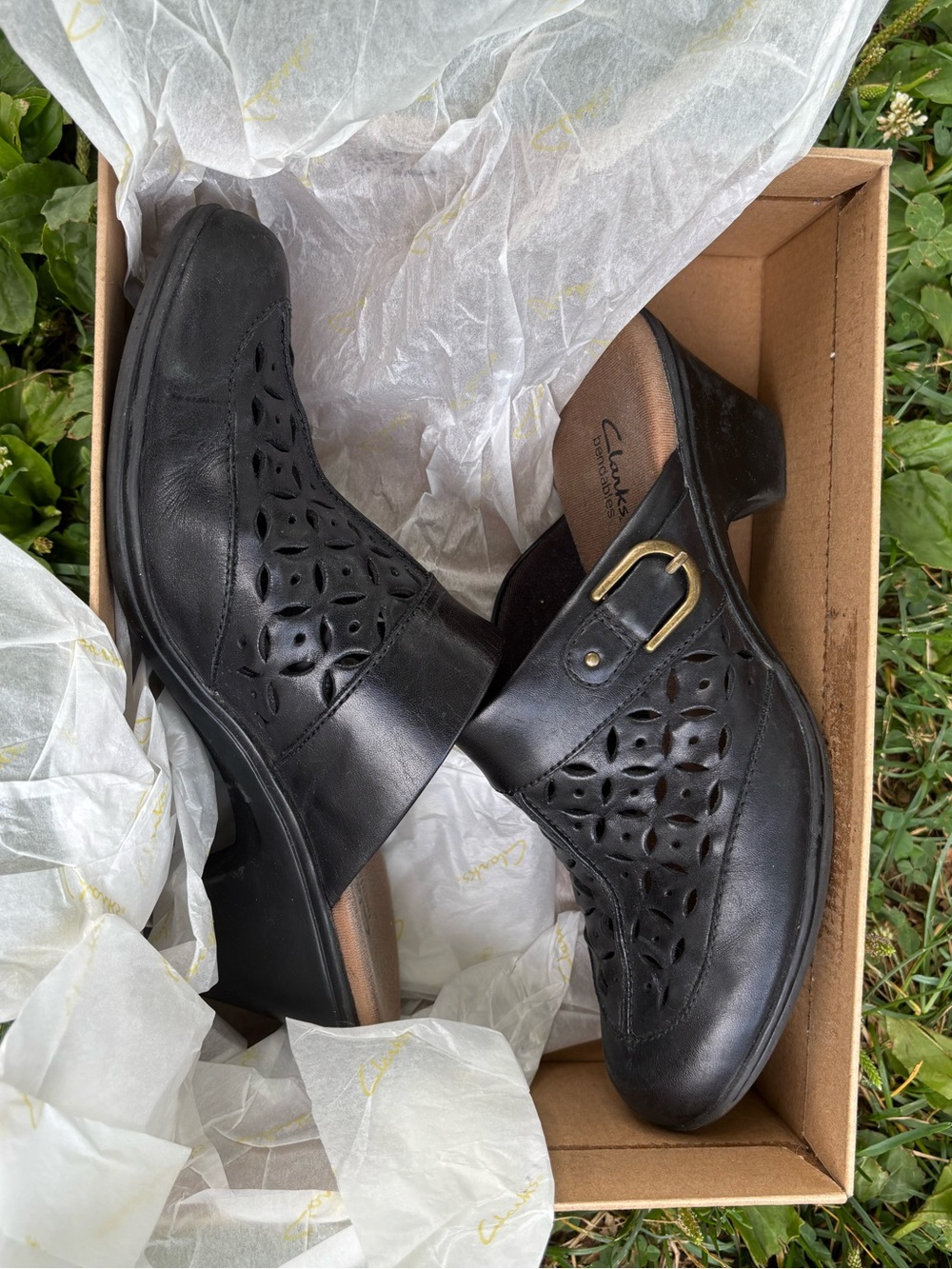 Clark’s Bendables Caraway Star Mules Clogs Black 7M Dust, Scuffs-See photos pls